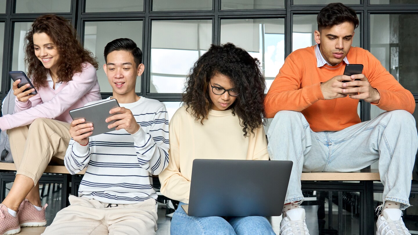 UK government to ‘demystify’ creative jobs for young people